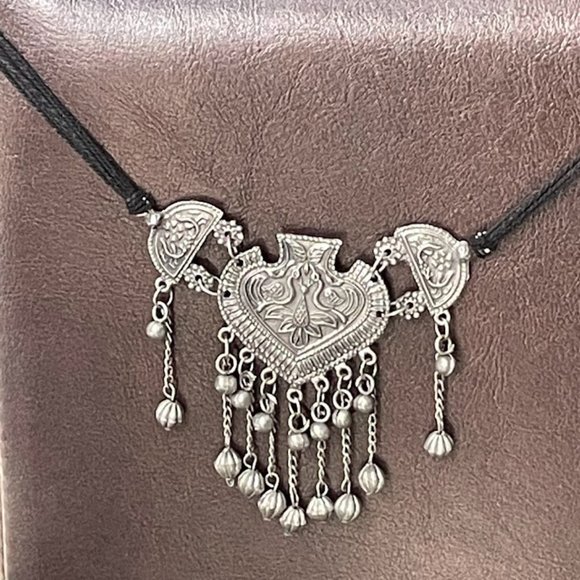 Beautiful Tribal Crest n Chime Pendant Handmade Necklace - Picture 2 of 4